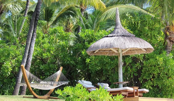 Offrez-vous le luxe d'un hamac sur pied chez vous